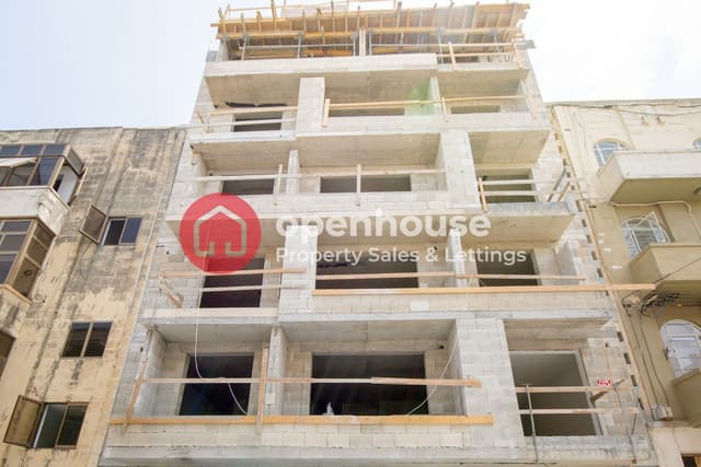 2 bedroom Penthouse in San Gwann